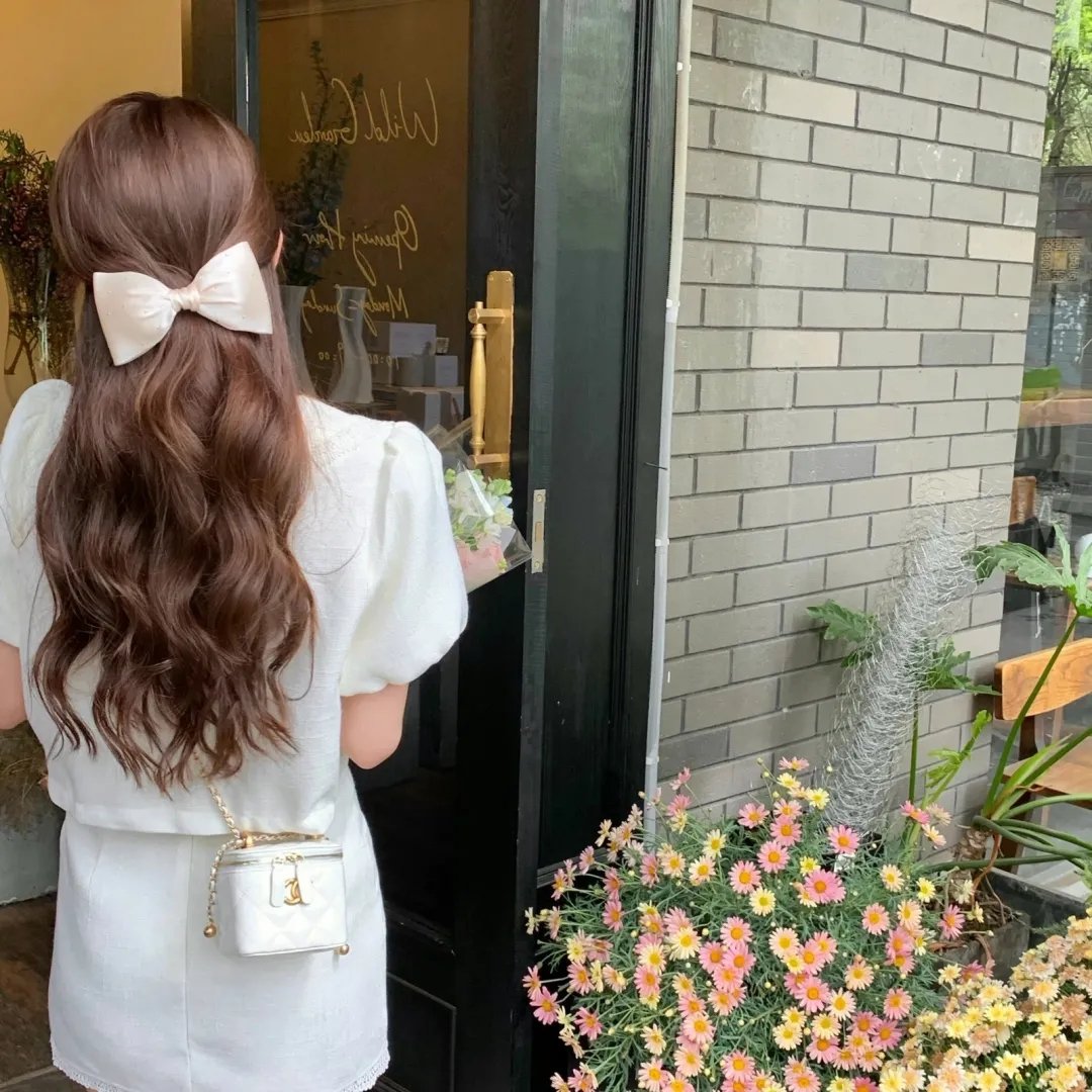 潜伏娇娃